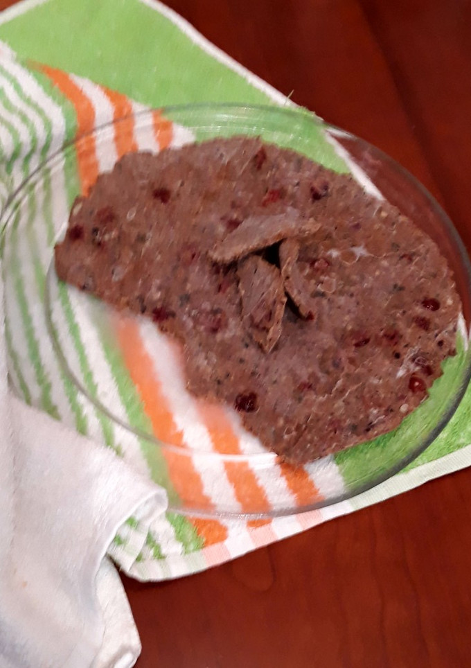 Una foto de Torta de cacao con arándanos y harina de algarroba
