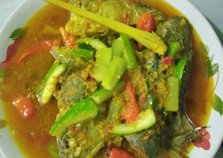 Resep Ikan kembung acar kuning mentimun yang Bikin Ngiler