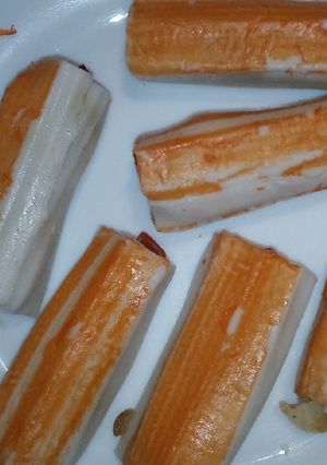 Una foto de Palitos de surimi rellenos