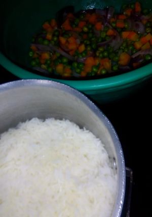 A picture of White rice.