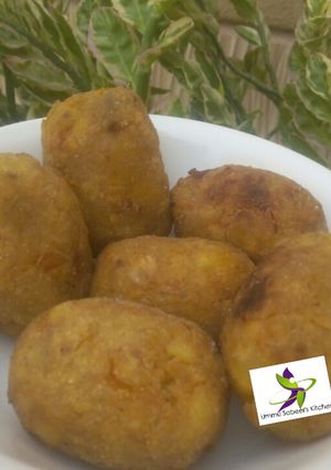 A picture of Potato nuggets.