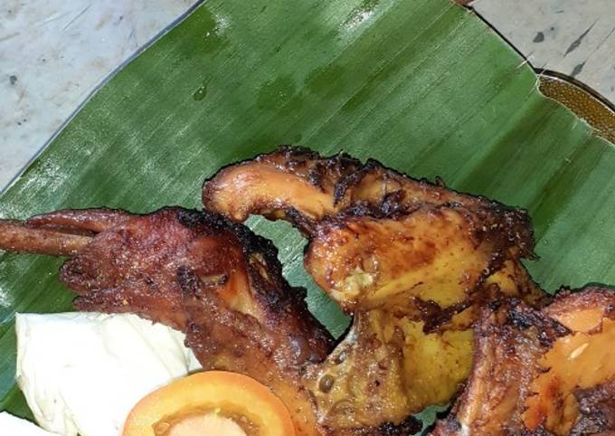 Ayam kampung goreng bacem