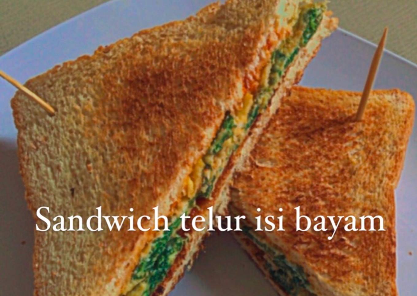 Sandwich telur isi bayam