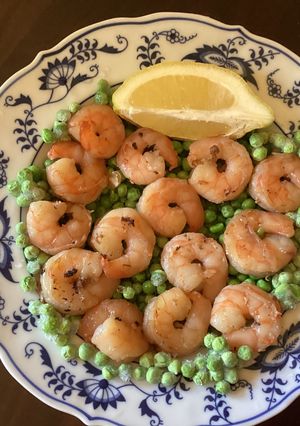 A picture of California Farm Tiger Shrimp with Peas in Ginger.