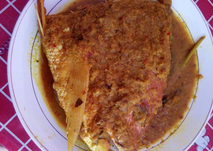 Gulai Kepala Ikan Kakap Asem Pedes