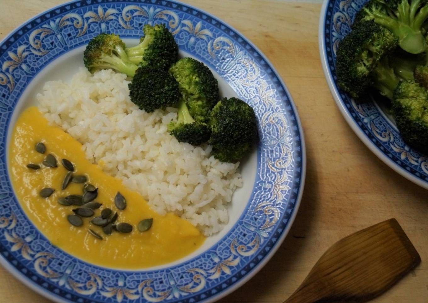 Cena ligera de crema de verduras con brócoli salteado y arroz 🥦