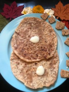 तीळगुळ पोळी (Tilgul Poli Recipe In Marathi) रेसिपी चे मुख्य फोटो