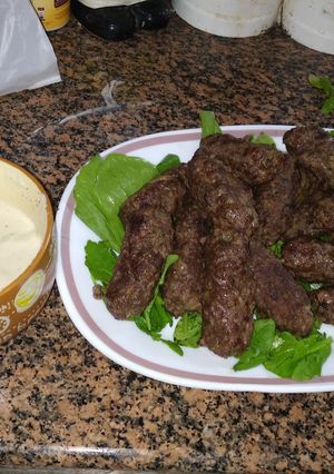 صورة لوصفة كفته مع سلطة الطحينة