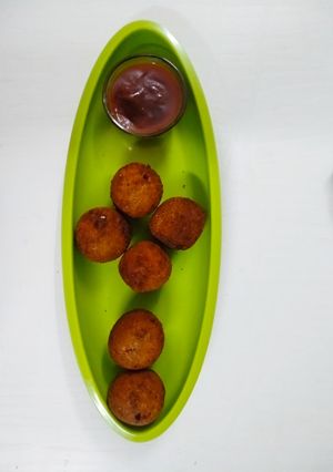 A picture of Spinach Cheese Balls.