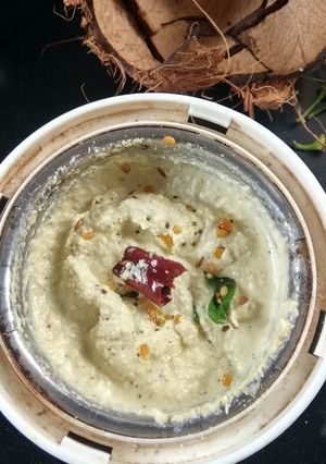 नारियल की चटनी (nariyal ki chutney recipe in Hindi) रेसिपी मुख्य फोटो