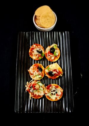 A picture of Papdi pizza.