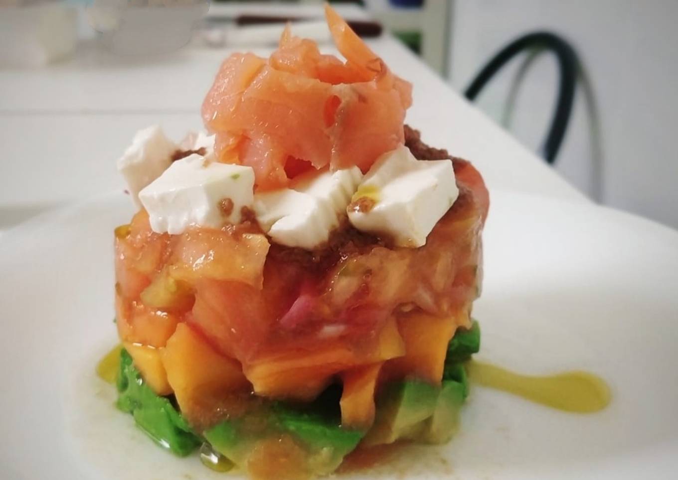 Tartar de aguacate, tomate y papaya