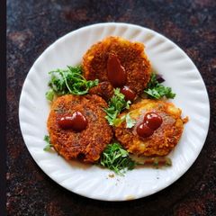 A picture of Rice Aloo Patties.