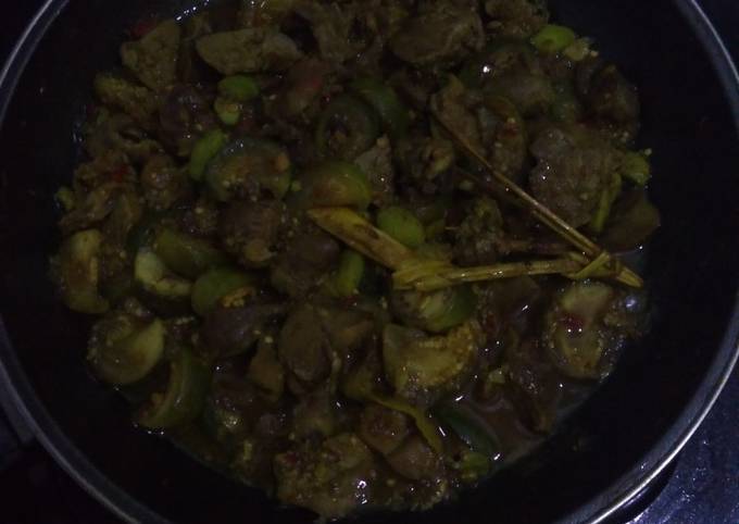 Bagaimana Membuat Hati ayam peterong bumbu kuning yang Bikin Ngiler