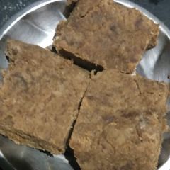 A picture of Gud bharfi.