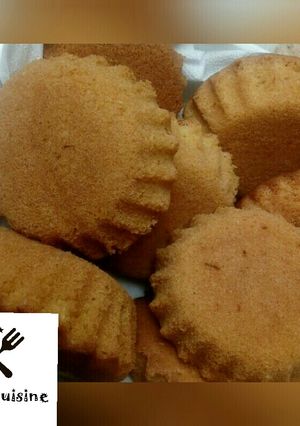 A picture of Vanilla cupcakes.