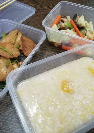 A picture of Mix sweet potatoes porridge.