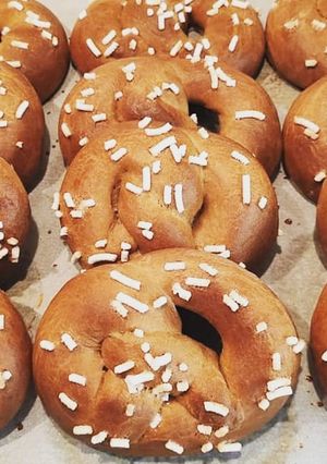 Foto di Pretzel morbidi alla liquirizia