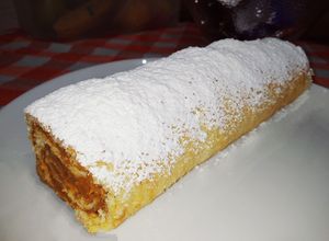 Una foto de Pionono dulce 🍯🙏