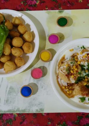 A picture of Dahi vada and dal vada (Holi festival).