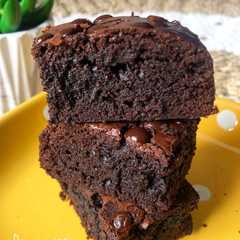 รูปของ Chewy Shiny Crust Brownies
