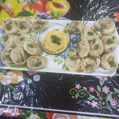 A picture of Steamed and crusty veg momos.