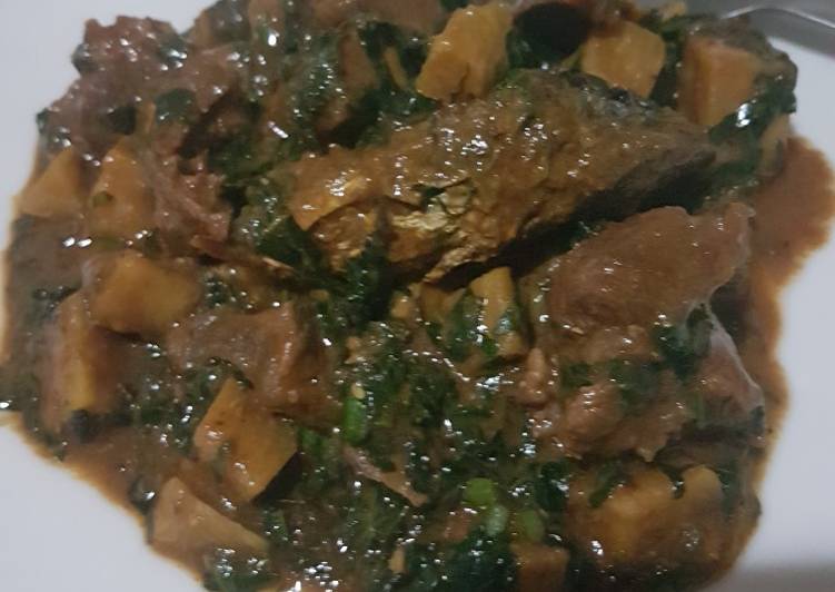 How to Make Appetizing Platain porridge with diced meat, ugu leaves &amp; oven grilled fish