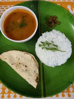 गरमागरम आमटी भात (Amti Bhat Recipe In Marathi) रेसिपी चे मुख्य फोटो