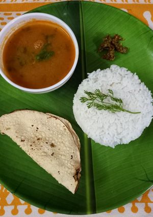 गरमागरम आमटी भात (Amti Bhat Recipe In Marathi) रेसिपी चे मुख्य फोटो 