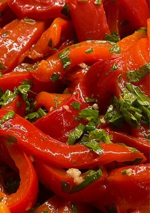 Фото Салат з печеного перцю 🌶️.