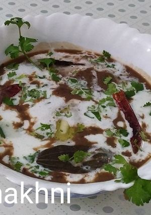 A picture of Dal makhni.