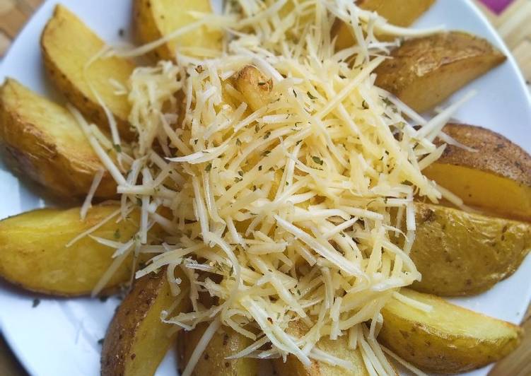 Langkah Mudah untuk Menyiapkan Potato cheese🥔 yang Lezat Sekali