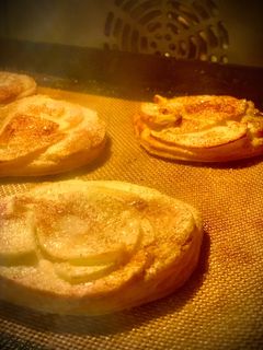 Une photo de Tartelettes fines à la pomme