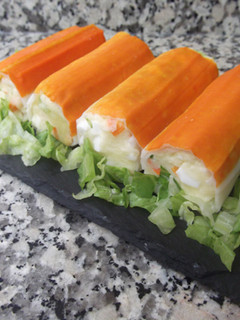 Una foto de Rollitos de surimi