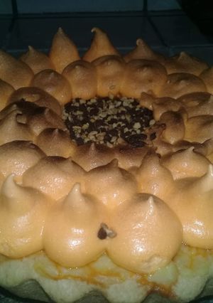 Una foto de Orange pie🍊🍊🍊!!! Con praliné de chocolate y almendras