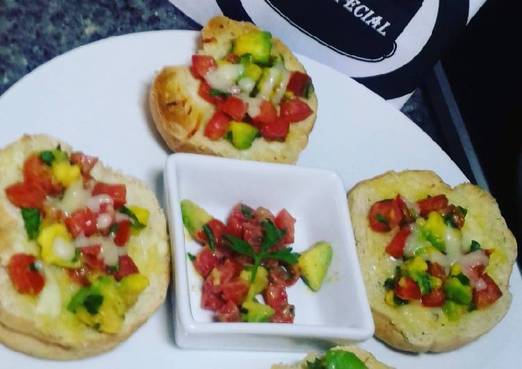 Recipe of Favorite Cheesy bread with tomatoes & avocado salsa