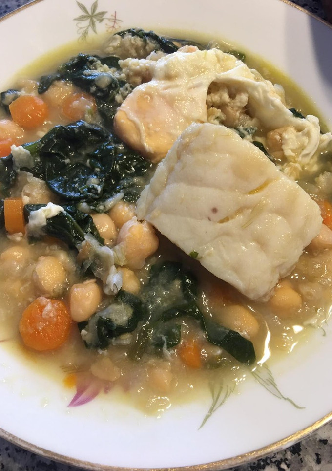 Una foto de Potaje de Vigilia, receta familiar de mi madre y mi hermana Lola