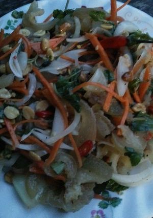 Hình của món Gân bò trộn.