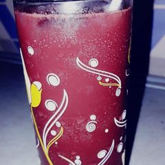 A picture of Grape juice.