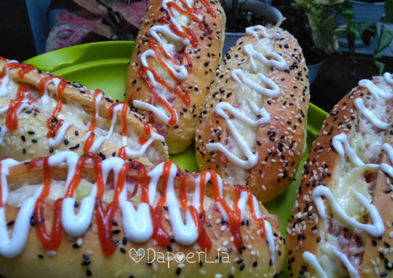#HOTDOG SMOKEDBEEF MOZARELLA