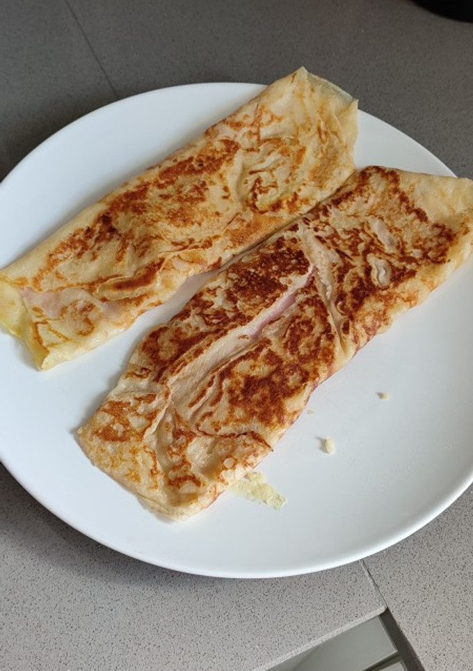 Una foto de Crepes de jamón y queso
