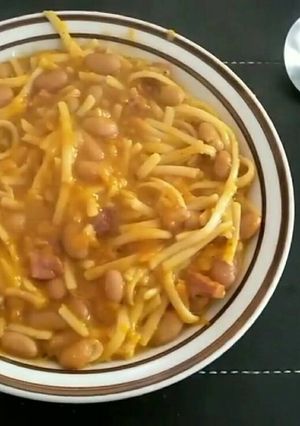 Una foto de Porotos con riendas