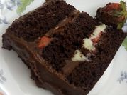 Une photo de gâteau chocolat avec ganache