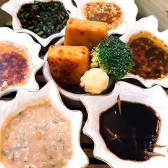 A picture of Chinese Dipping Sauces.