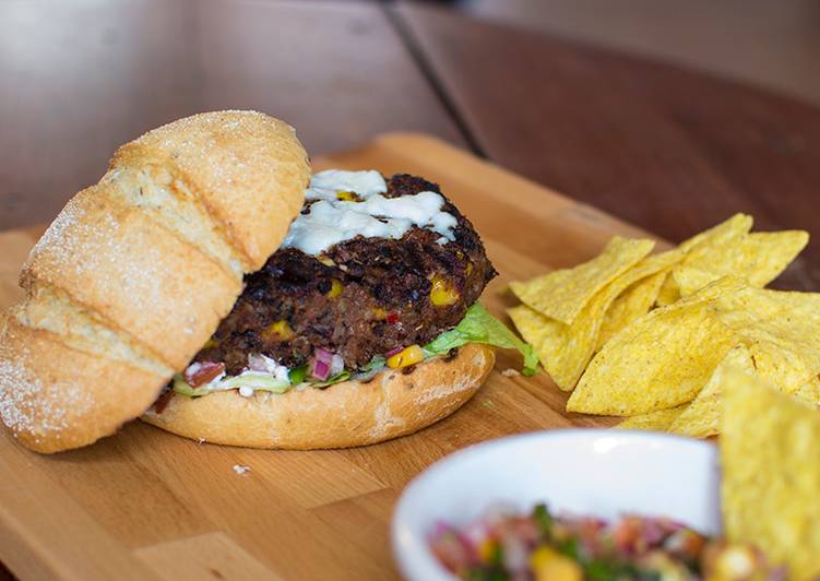 Easiest Way to Prepare Ultimate Bean &#34;Salsa&#34;tion Burger