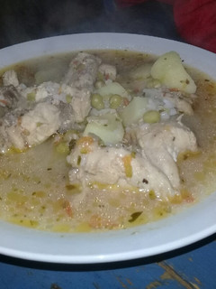 Una foto de Caldo de pollo, hecho a mi manera 😉