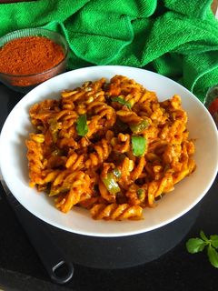 पेरी पेरी क्रीमी सॉस पास्ता रेसिपी मुख्य फोटो