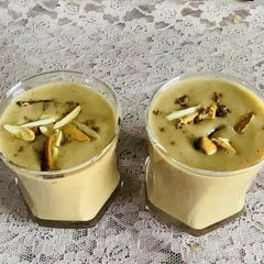 A picture of Banana chocolate smoothie.