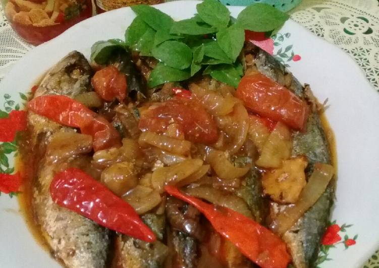 Resep Ikan pindang saus pedas manis yang sempurna