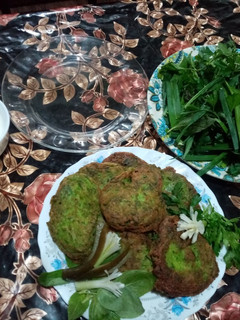 عکسی از دستور کتلت سیب زمینی با تره و پیازچه